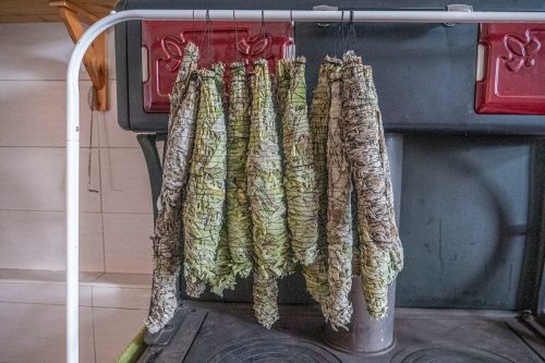 Říjen 2022 - Svázáno a dovezeno letecky 1kg